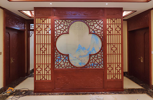 衢州会所室内装修中式仿古实木屏风隔断展示